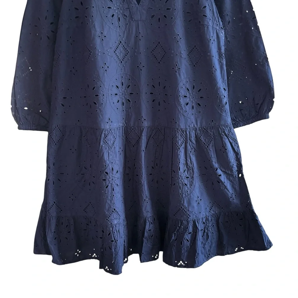GAP 3/4 Length Sleeve Eyelet Navy Uniform M